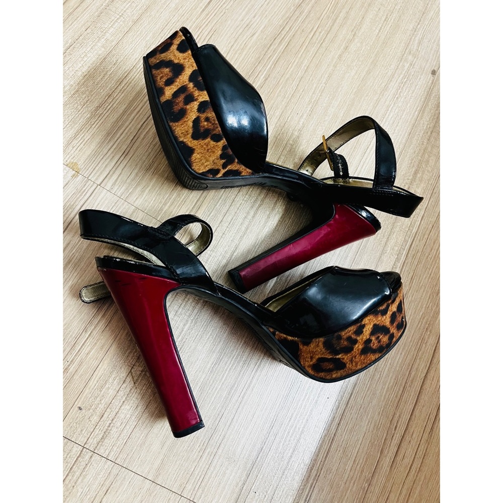 Brash Peep Toe Platform Block Heels Sandals - Picture 15 of 15